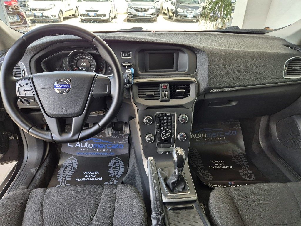 VOLVO V40 Cross Country D2 Business - 11