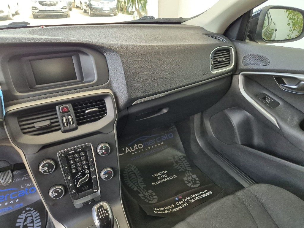 VOLVO V40 Cross Country D2 Business - 13