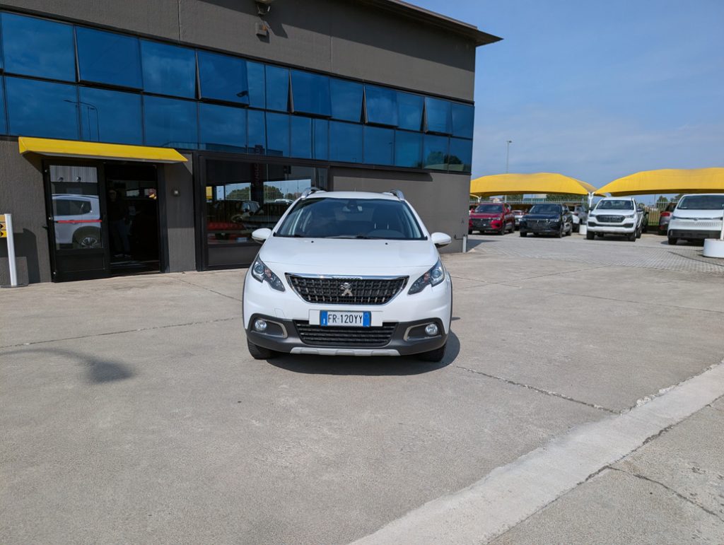 PEUGEOT 2008 1.2 PureTech 82 S&S Allure - 2