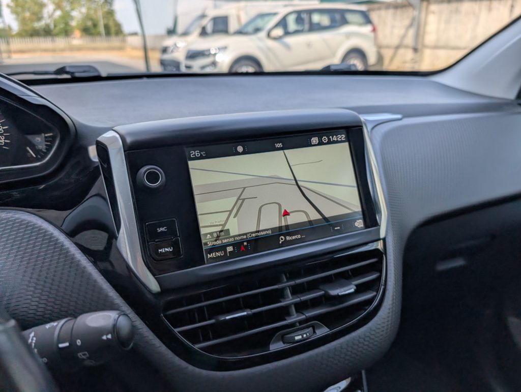 PEUGEOT 2008 1.2 PureTech 82 S&S Allure - 14