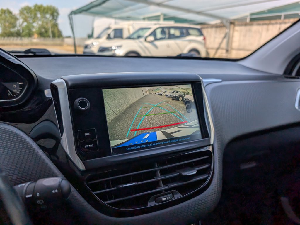 PEUGEOT 2008 1.2 PureTech 82 S&S Allure - 17
