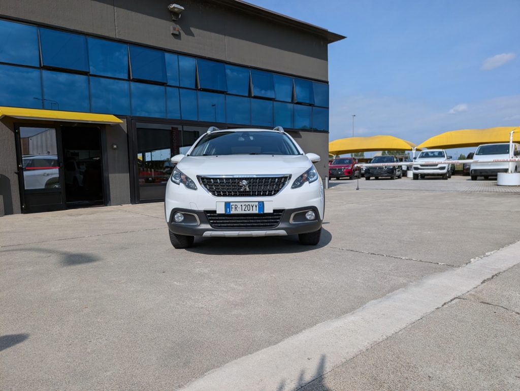 PEUGEOT 2008 1.2 PureTech 82 S&S Allure - 19