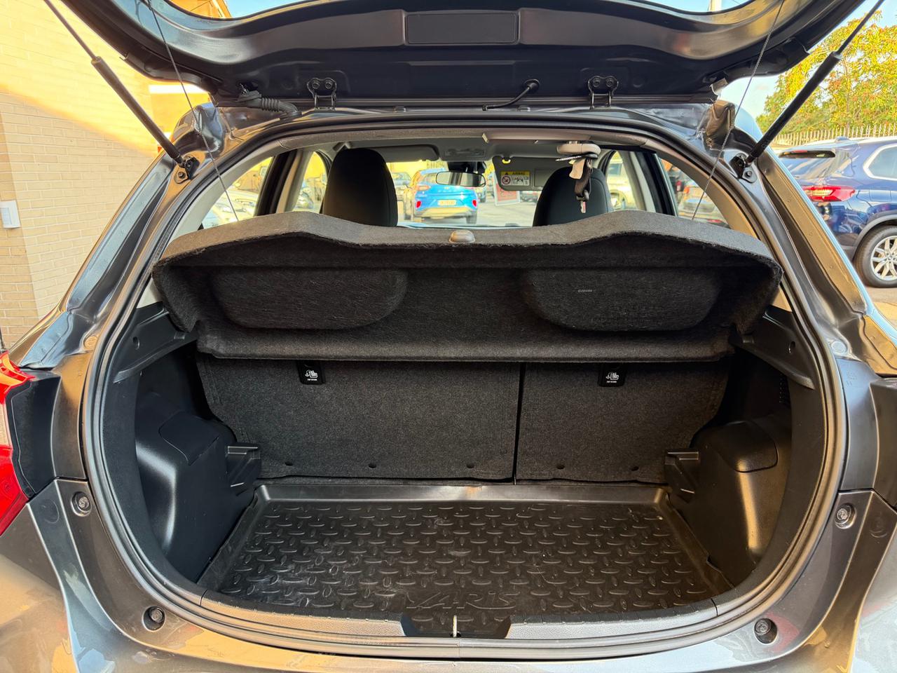 TOYOTA Yaris 1.5 Hybrid 5 porte Active (NESSUN VINCOLO) - 8
