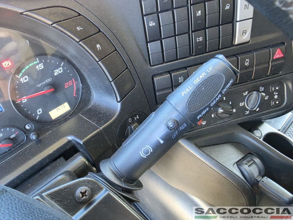 IVECO STRALIS AT 190S42 P E6 CENTINATO 7,30 m - 14