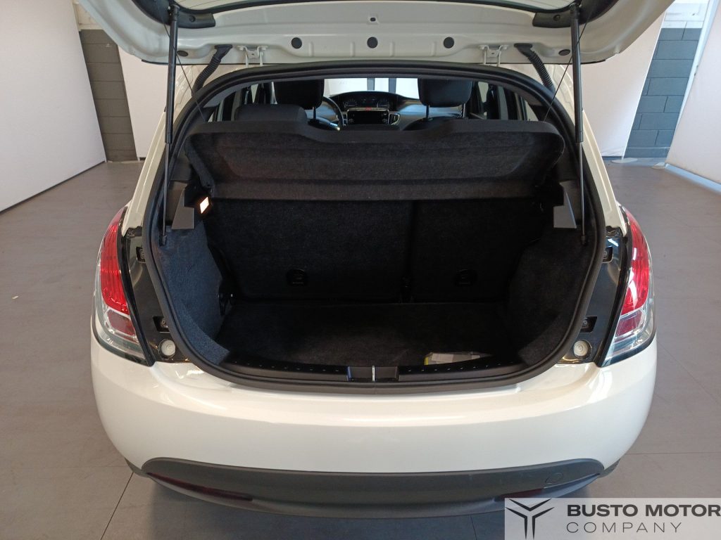 LANCIA Ypsilon Ypsilon 1.0 firefly hybrid Gold Plus s&s 70cv - 10