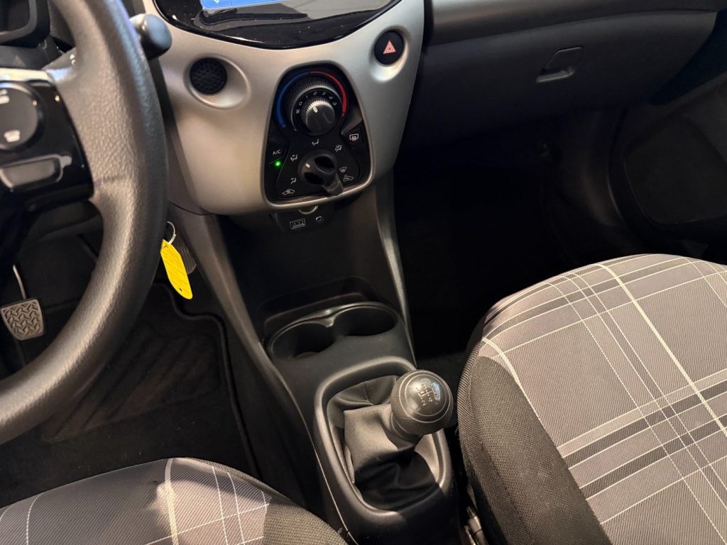PEUGEOT 108 VTi Active Radio Clima - 10