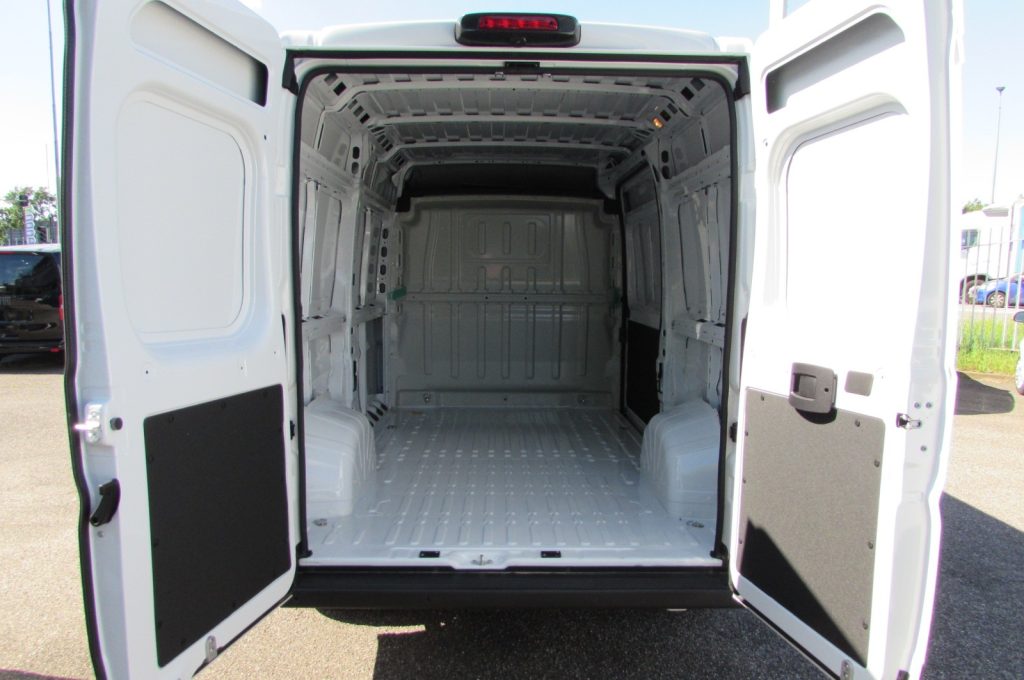 FIAT Ducato 33 2.2 Mjt 140CV PM-TA Furgone KMZERO - 9