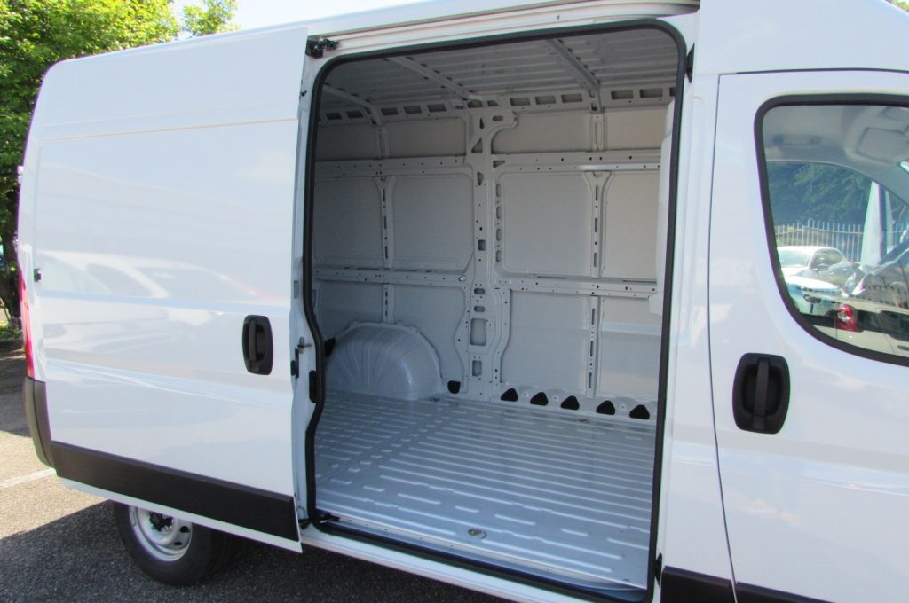 FIAT Ducato 33 2.2 Mjt 140CV PM-TA Furgone KMZERO - 10