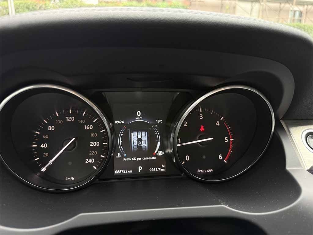 LAND ROVER Range Rover Evoque 5 porte 2.0 td4 Pure AUTOMATICA PREZZO REALE - 12