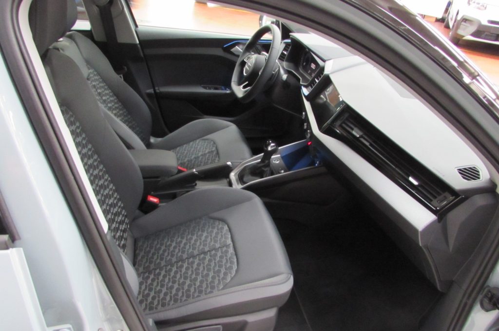 AUDI A1 SPB 30 TFSI S tronic 116cv ADRENALINE KMZERO - 16
