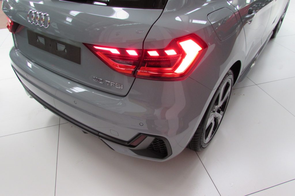 AUDI A1 SPB 30 TFSI S tronic 116cv ADRENALINE KMZERO - 15