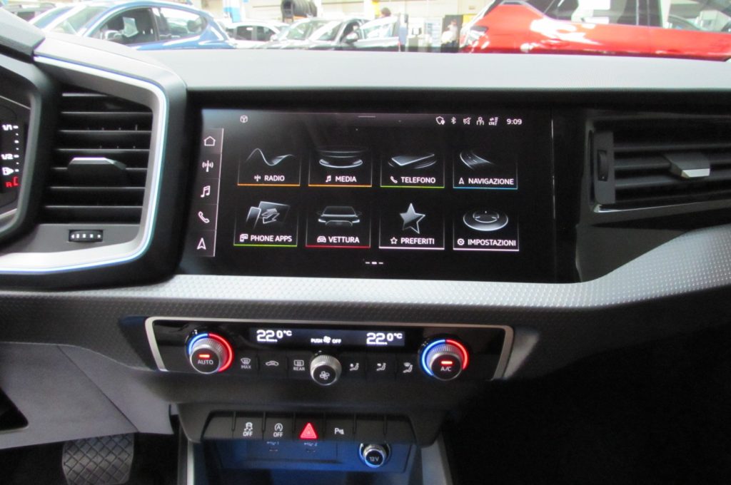 AUDI A1 SPB 30 TFSI S tronic 116cv ADRENALINE KMZERO - 10
