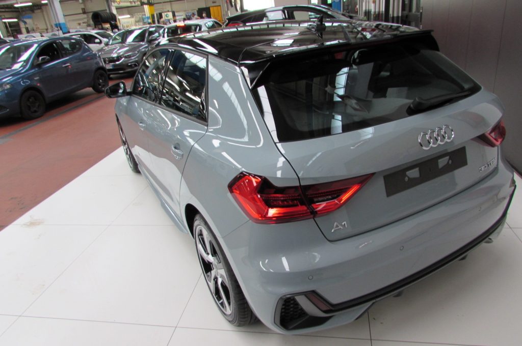 AUDI A1 SPB 30 TFSI S tronic 116cv ADRENALINE KMZERO - 4