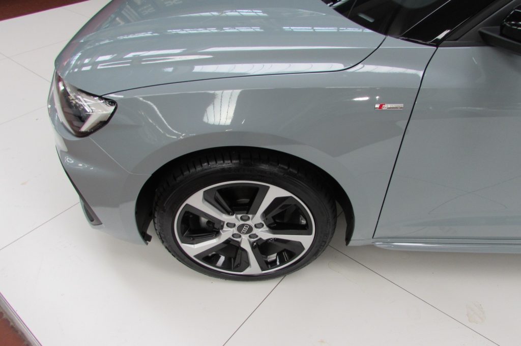 AUDI A1 SPB 30 TFSI S tronic 116cv ADRENALINE KMZERO - 6