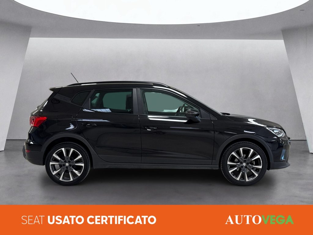 SEAT Arona 1.0 ecotsi black edition 95cv - 3