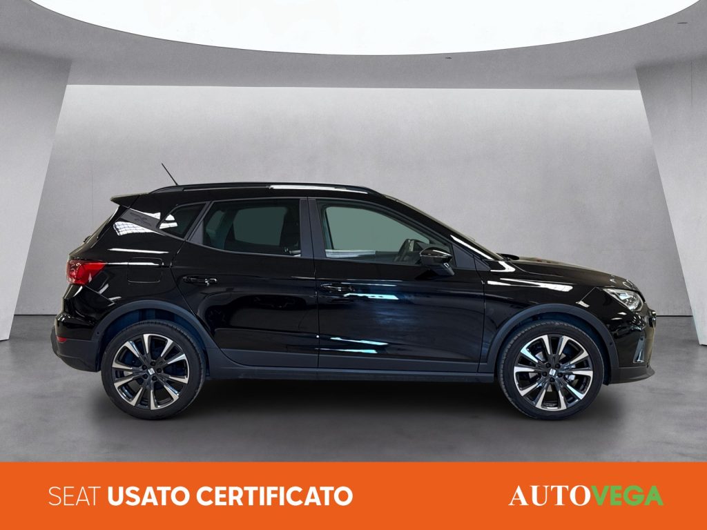 SEAT Arona 1.0 ecotsi black edition 95cv - 3