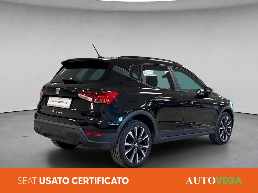 SEAT Arona 1.0 ecotsi black edition 95cv - 4