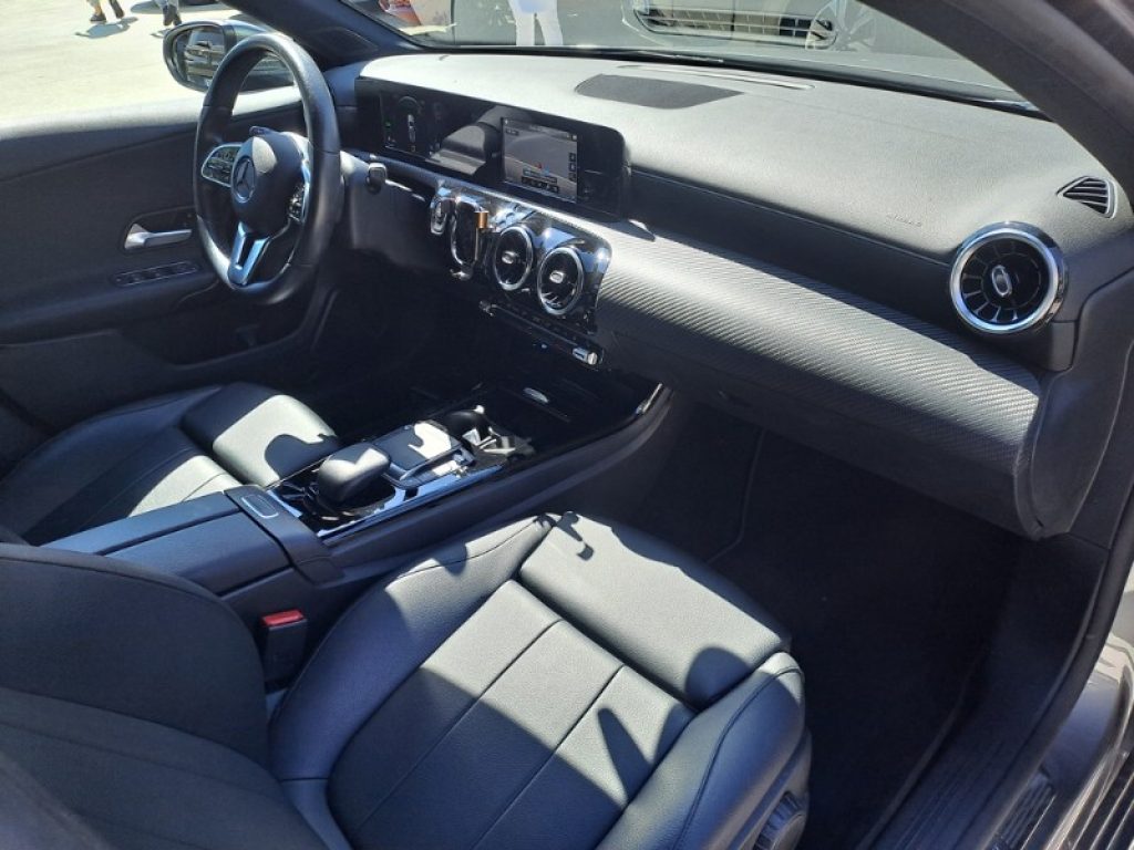 MERCEDES-BENZ A 250 e Automatic EQ-Power Business IVA ESPOSTA - 4