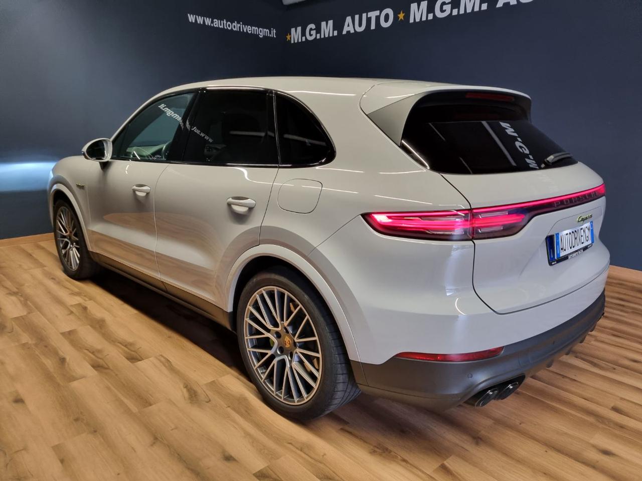 PORSCHE Cayenne 3.0 V6 E-Hybrid Platinum Edition - 8