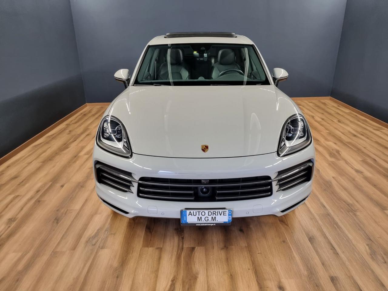 PORSCHE Cayenne 3.0 V6 E-Hybrid Platinum Edition - 12