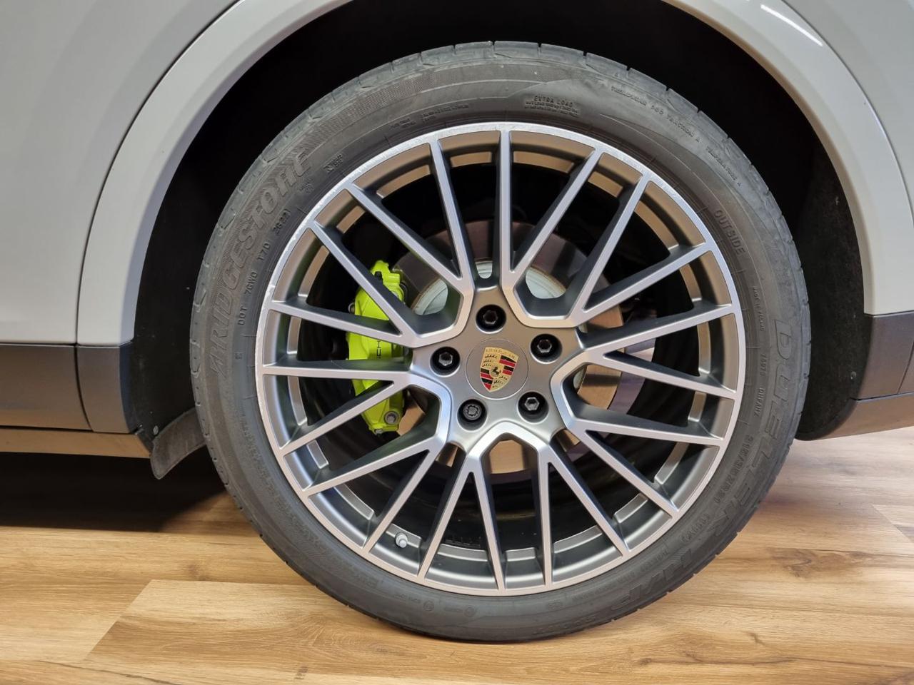PORSCHE Cayenne 3.0 V6 E-Hybrid Platinum Edition - 7