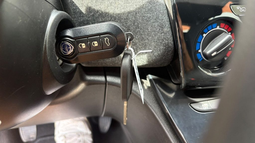 LANCIA Ypsilon 1.0 FireFly 5 porte S&S Hybrid Silver Plus OK NEOP - 9