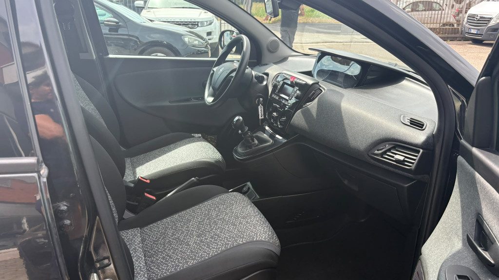 LANCIA Ypsilon 1.0 FireFly 5 porte S&S Hybrid Silver Plus OK NEOP - 14