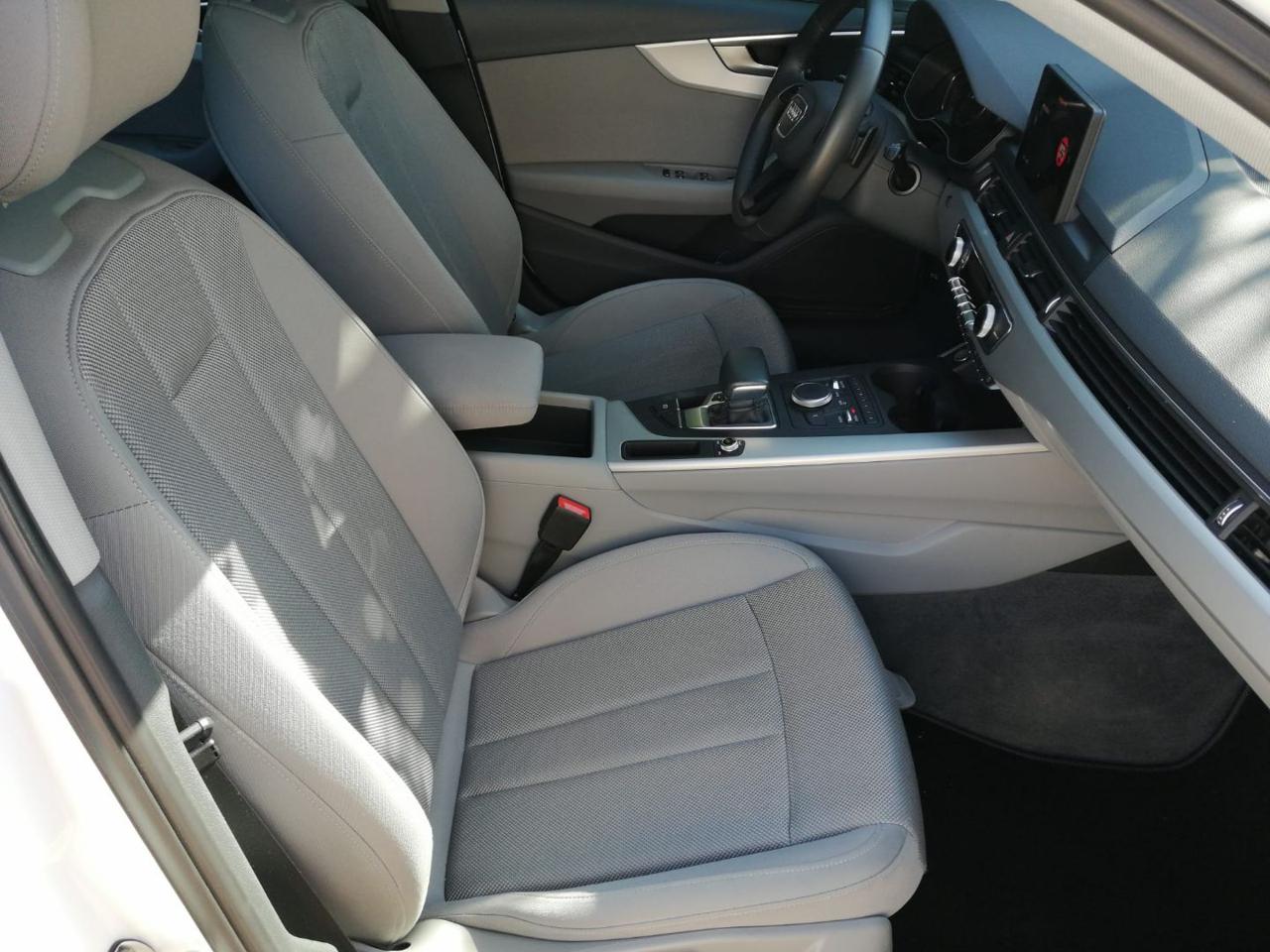 AUDI A4 Avant 35 TDI S tronic S line edition - 14