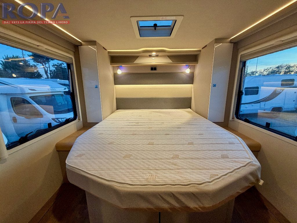 TRAMP S T 695
