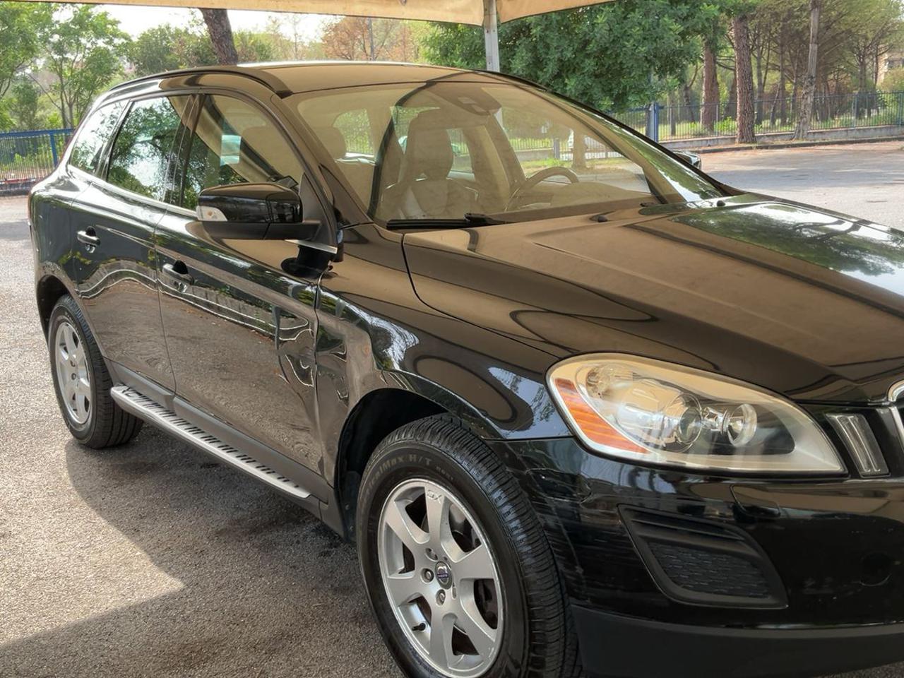 VOLVO XC60 D4 Geartronic Momentum - 3