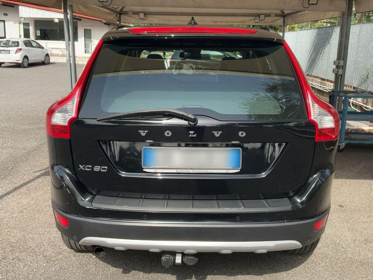 VOLVO XC60 D4 Geartronic Momentum - 5
