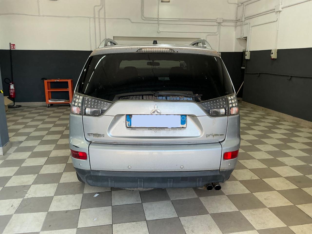 MITSUBISHI Outlander 2.0 DI-D Intense - 5