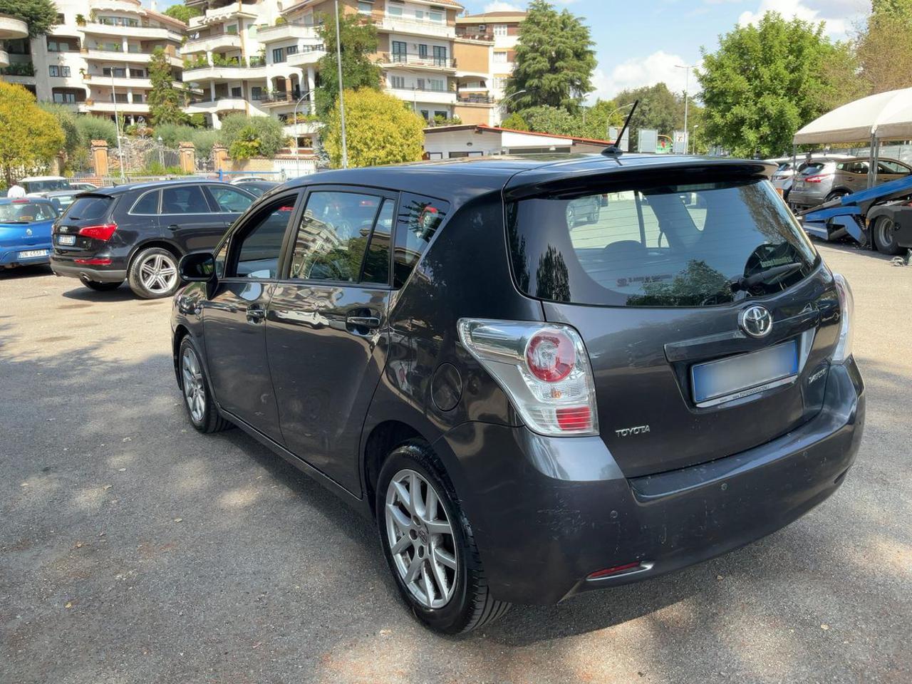 TOYOTA Verso 2.2 D-Cat 150 CV aut. Luxury Pack - 9