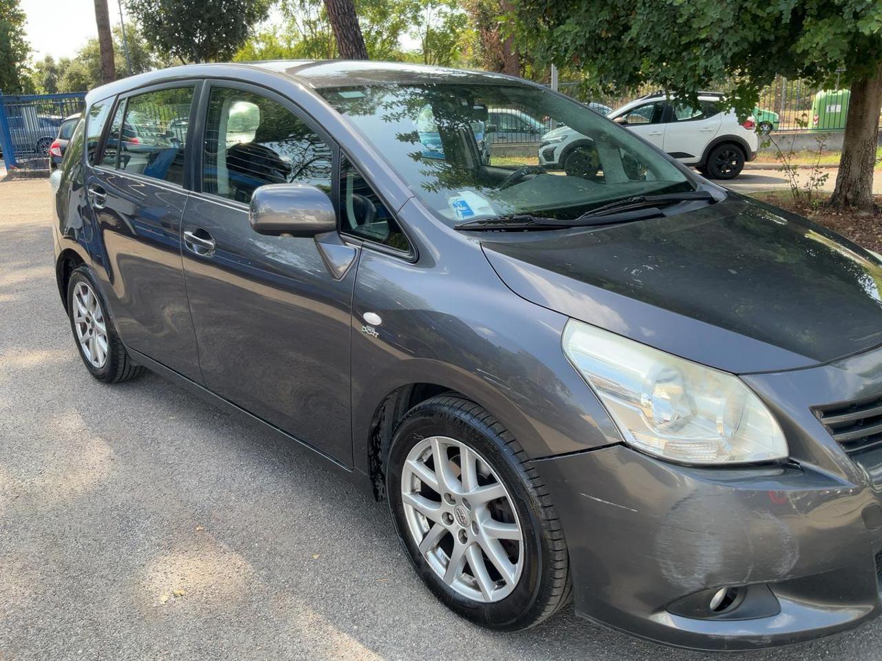 TOYOTA Verso 2.2 D-Cat 150 CV aut. Luxury Pack - 3