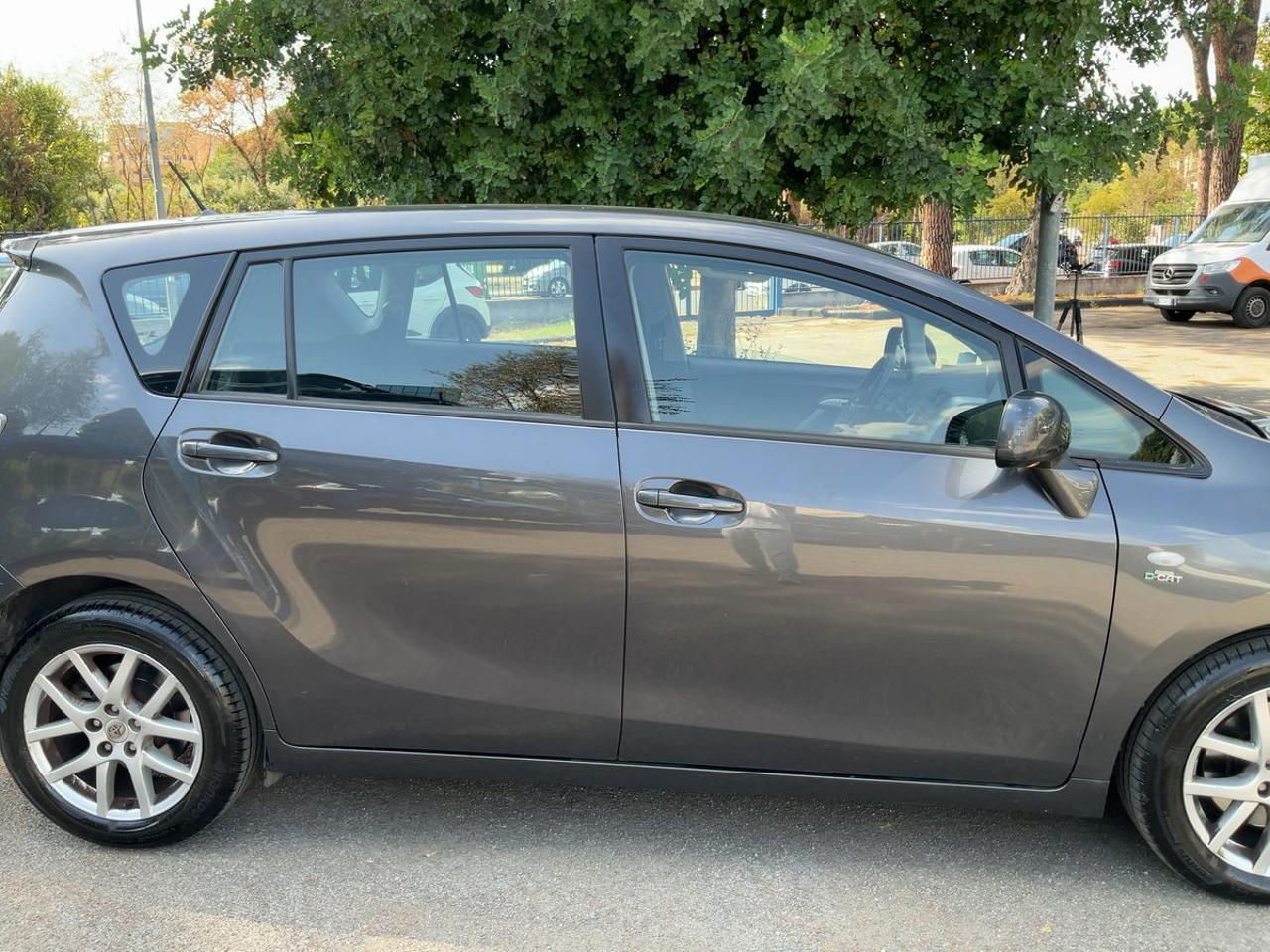 TOYOTA Verso 2.2 D-Cat 150 CV aut. Luxury Pack - 6