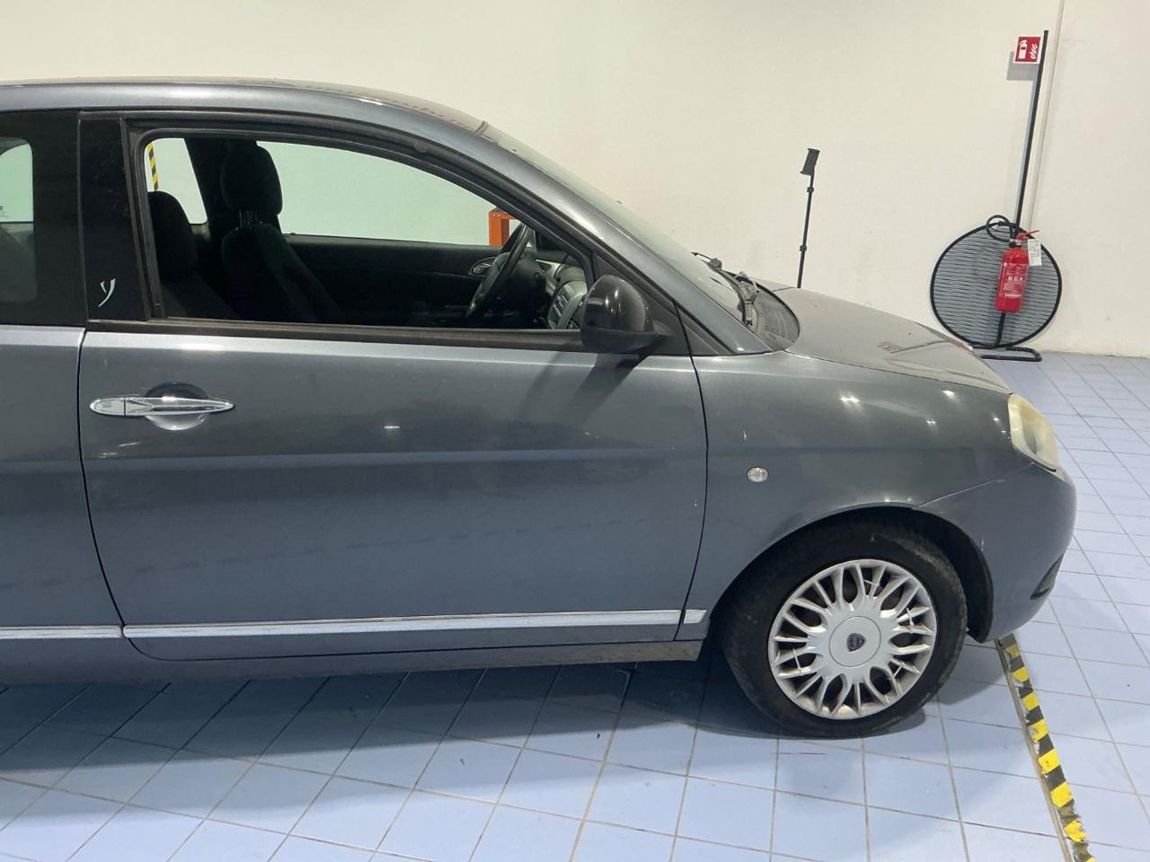 LANCIA Ypsilon 1.2 69 CV Unyca - 6