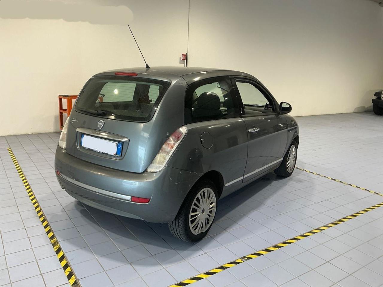 LANCIA Ypsilon 1.2 69 CV Unyca - 3