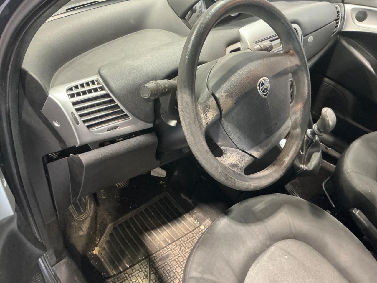 LANCIA Ypsilon 1.2 69 CV Unyca - 9