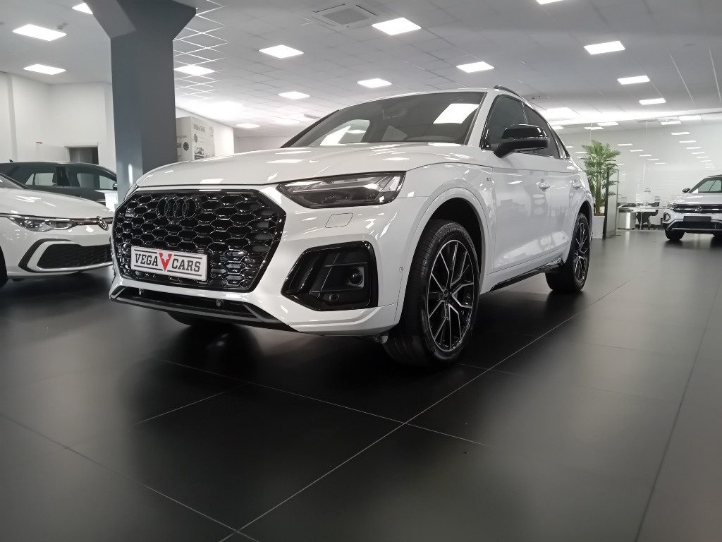 Clicca per ingrandire Q5 - SPB 40 TDI quattro S tronic Identity Black