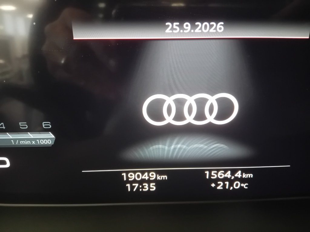 Clicca per ingrandire Q5 - SPB 40 TDI quattro S tronic Identity Black