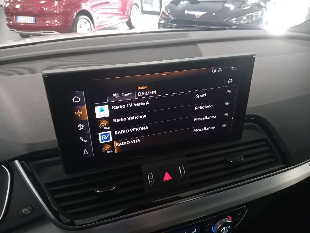 Clicca per ingrandire Q5 - SPB 40 TDI quattro S tronic Identity Black