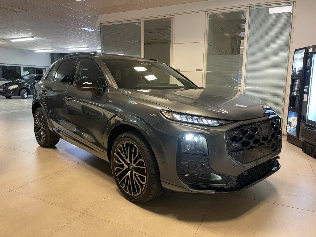 AUDI Q3 TFSI 150 kW S tronic quattro S line edition - 3