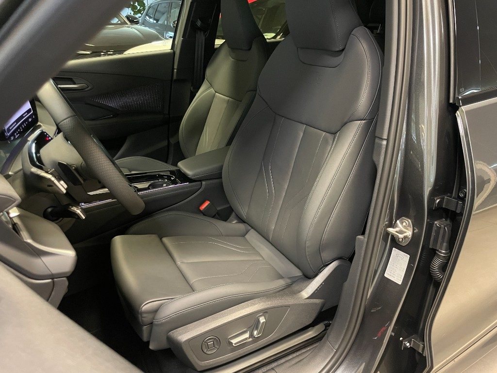 AUDI Q3 TFSI 150 kW S tronic quattro S line edition - 16