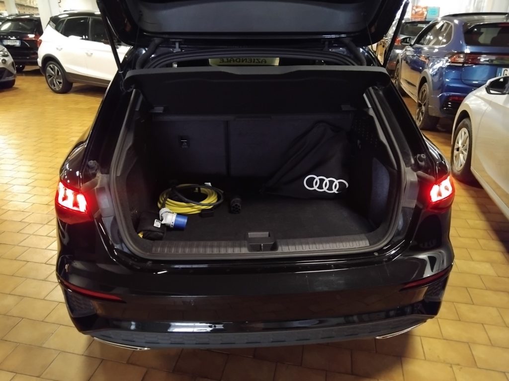 AUDI A3 SB 40 e-tron S tr. S-LINE EDIT PLUG IN GRIM.SP.DAY - 9