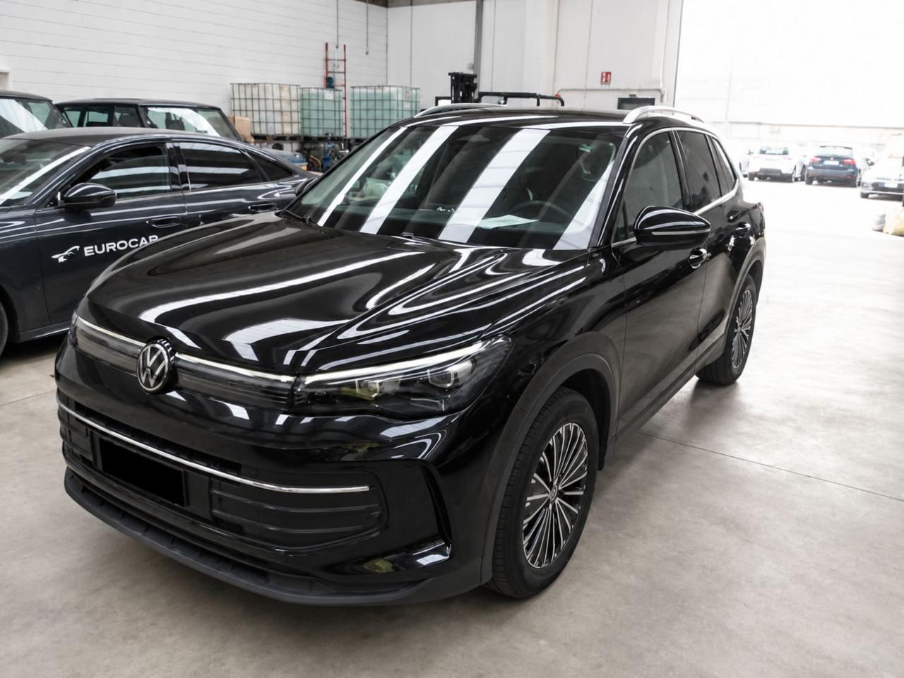 VOLKSWAGEN Tiguan 2.0 TDI 150 CV DSG Life CERCHI 18-RETROCAMERA - 2