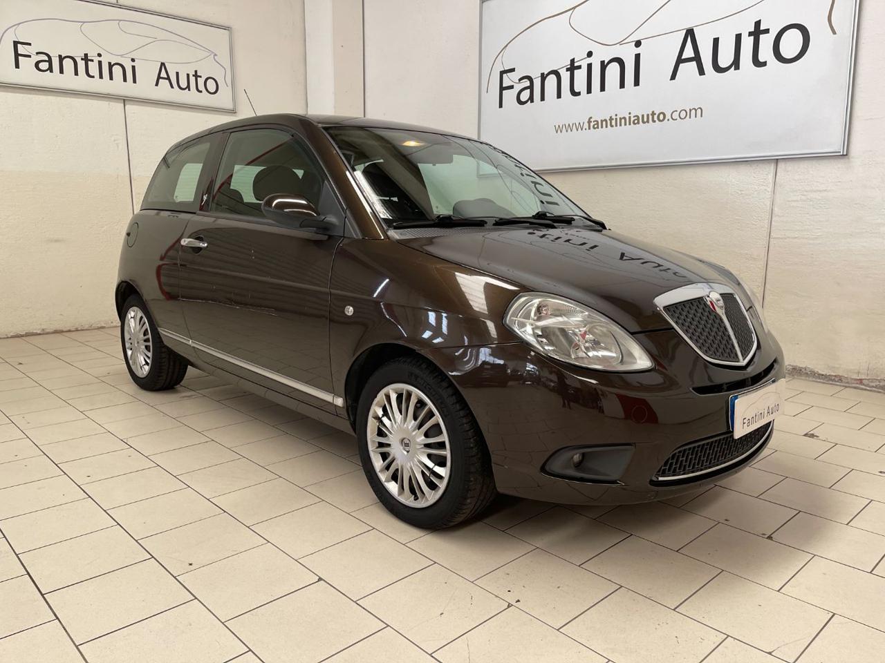 Lancia Ypsilon