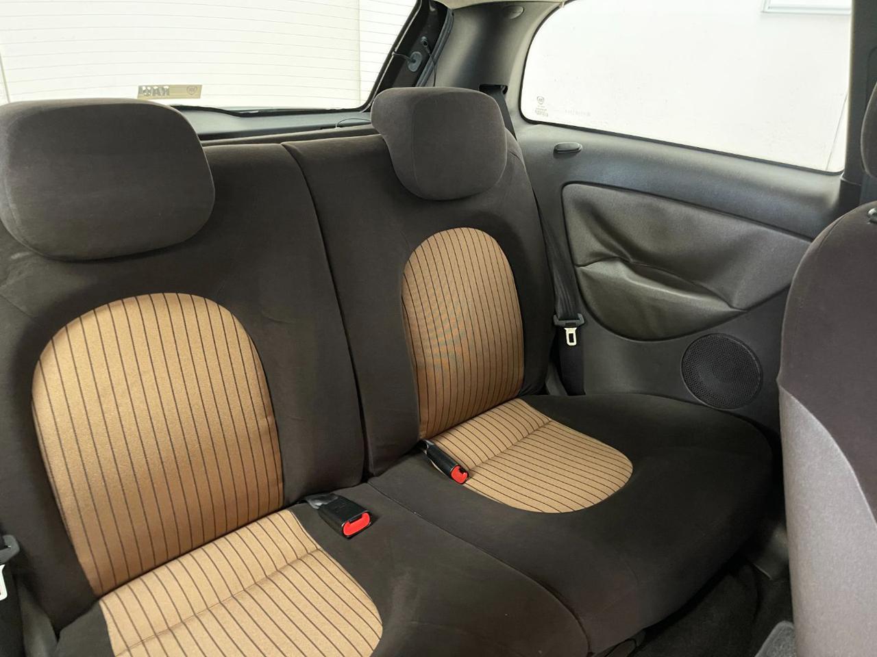 Ypsilon 14