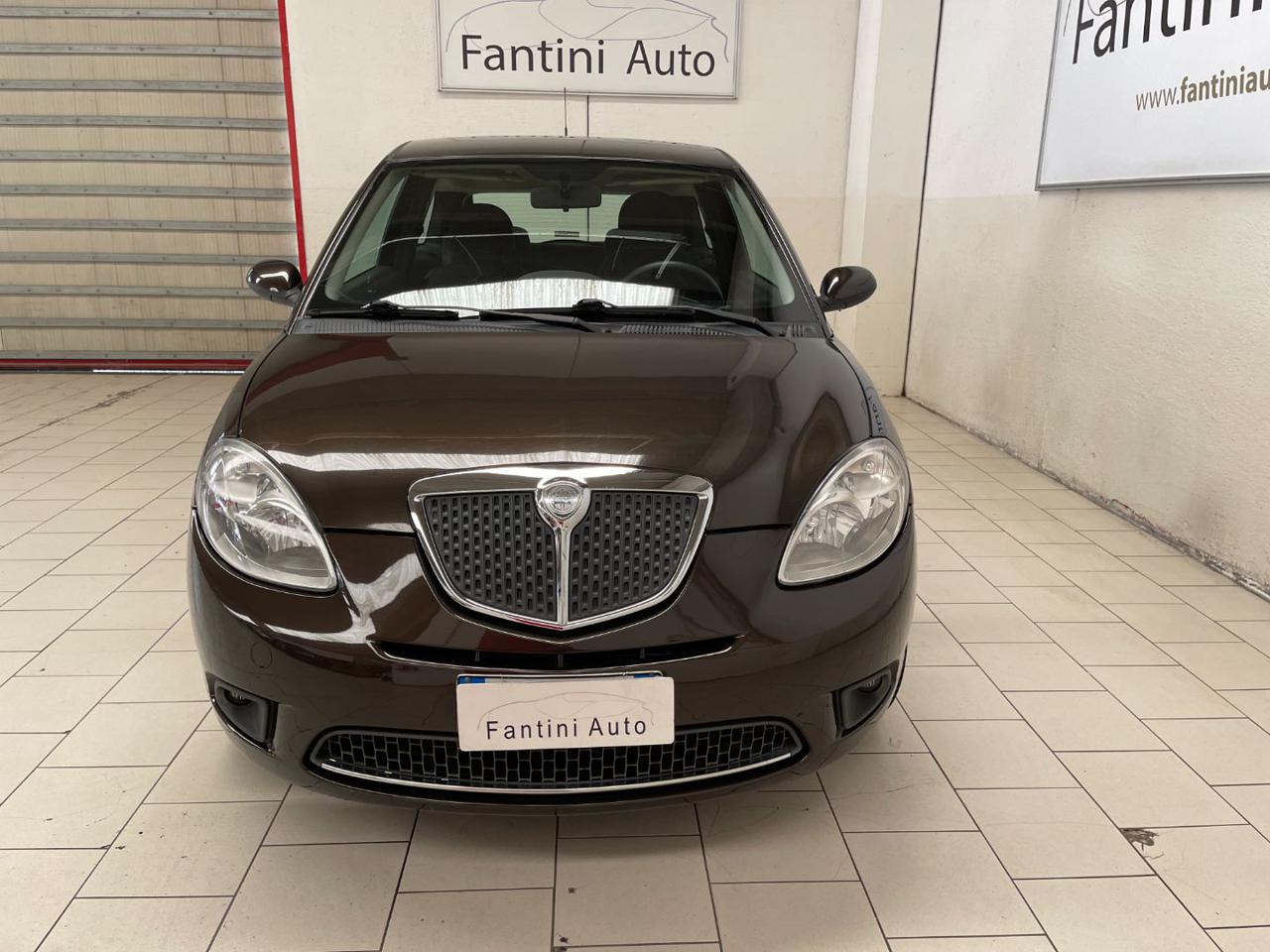 Ypsilon 6