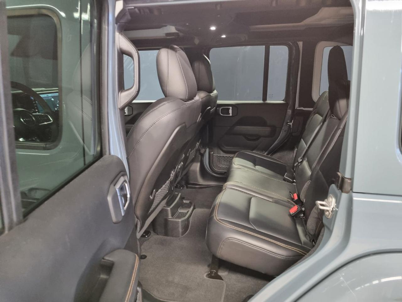 JEEP Wrangler Unlimited 2.0 Turbo Sahara - 13
