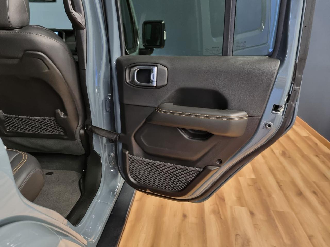 JEEP Wrangler Unlimited 2.0 Turbo Sahara - 22